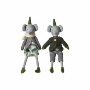 Elefant med grågrønne klæder-Med kjole